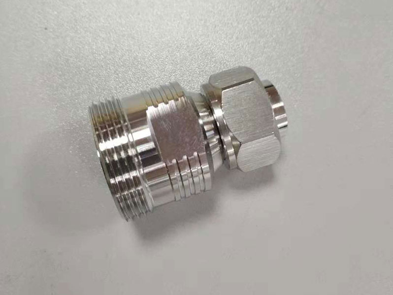 Low Pim L29 716 Female to 4.310 Minidin Male RF Coaxial Connector